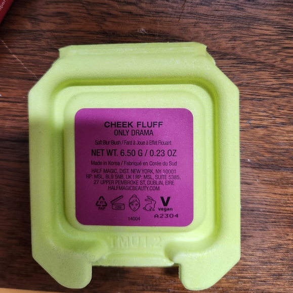 Half Magic Cheek Fluff, colour only drama - Picture 5 of 7